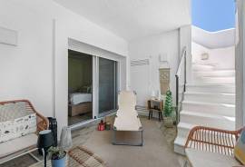 listing listing