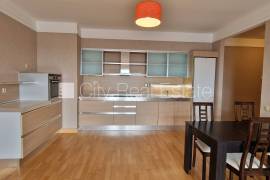 Apartment for rent in Riga, 90.00m2 Apartment for rent in Riga, 90.00m2