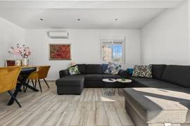 listing listing