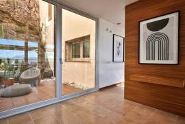 listing listing