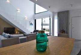listing listing