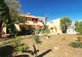 Where Life Flows with Serenity... Renovated 3 Bedroom Villa in Pêra with Sea View