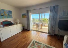 Beautiful Apartment with Views over Alvor Bay Located in Vale da Lama