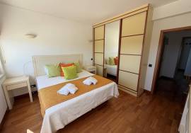 Beautiful Apartment with Views over Alvor Bay Located in Vale da Lama