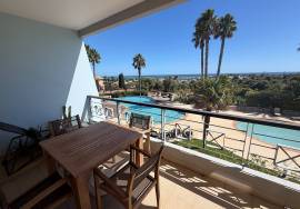 Beautiful Apartment with Views over Alvor Bay Located in Vale da Lama