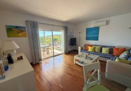 Beautiful Apartment with Views over Alvor Bay Located in Vale da Lama