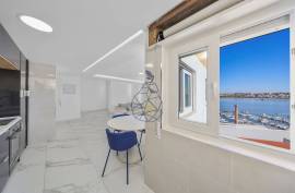 2 bedroom penthouse with magnificent views of the Arade River in Portimão 2 bedroom penthouse with magnificent views of the Arade River in Portimão