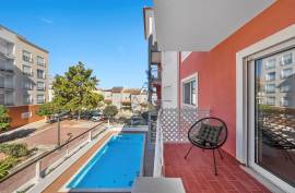 2 bedroom apartment with garage and swimming pool 5 minutes from the beach in Armação de Pera 2 bedroom apartment with garage and swimming pool 5 minutes from the beach in Armação de Pera