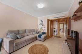 2 bedroom apartment with garage and swimming pool 5 minutes from the beach in Armação de Pera 2 bedroom apartment with garage and swimming pool 5 minutes from the beach in Armação de Pera