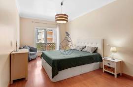 2 bedroom apartment with garage and swimming pool 5 minutes from the beach in Armação de Pera 2 bedroom apartment with garage and swimming pool 5 minutes from the beach in Armação de Pera