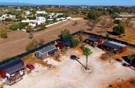 Excellent income opportunity AL ! Land of 3160 m² with 7 equipped mobil-homes in Albufeira