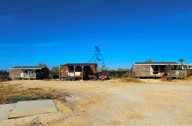 Excellent income opportunity AL ! Land of 3160 m² with 7 equipped mobil-homes in Albufeira
