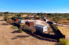 Excellent income opportunity AL ! Land of 3160 m² with 7 equipped mobil-homes in Albufeira