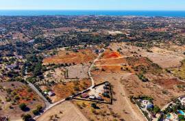 Excellent income opportunity AL ! Land of 3160 m² with 7 equipped mobil-homes in Albufeira