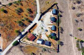 Excellent income opportunity AL ! Land of 3160 m² with 7 equipped mobil-homes in Albufeira