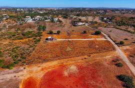 Rustic land of 10,320 m² with equipped mobile home and water borehole in Albufeira Rustic land of 10,320 m² with equipped mobile home and water borehole in Albufeira