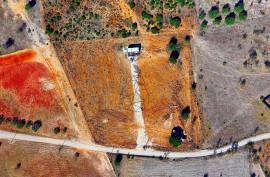 Rustic land of 10,320 m² with equipped mobile home and water borehole in Albufeira Rustic land of 10,320 m² with equipped mobile home and water borehole in Albufeira