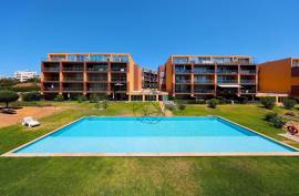 2 Bedroom Duplex Apartment in Private Condominium with Pool and Gym - Portimão