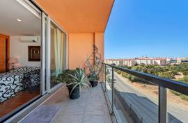 2 Bedroom Duplex Apartment in Private Condominium with Pool and Gym - Portimão 2 Bedroom Duplex Apartment in Private Condominium with Pool and Gym - Portimão