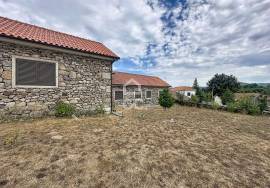 4 Bedroom Villa, in Granite with Land and Unobstructed Views, next to the Alto Rabagão Dam 4 Bedroom Villa, in Granite with Land and Unobstructed Views, next to the Alto Rabagão Dam