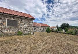 4 Bedroom Villa, in Granite with Land and Unobstructed Views, next to the Alto Rabagão Dam 4 Bedroom Villa, in Granite with Land and Unobstructed Views, next to the Alto Rabagão Dam