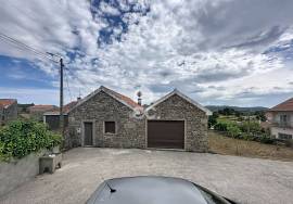 4 Bedroom Villa, in Granite with Land and Unobstructed Views, next to the Alto Rabagão Dam 4 Bedroom Villa, in Granite with Land and Unobstructed Views, next to the Alto Rabagão Dam