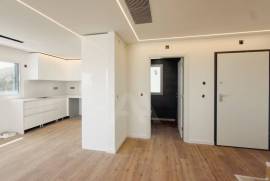 Moradia T5 na Amoreira com vista mar, piscina e jardim privativo Moradia T5 na Amoreira com vista mar, piscina e jardim privativo