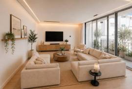 Moradia T5 na Amoreira com vista mar, piscina e jardim privativo
