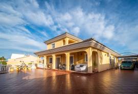listing listing