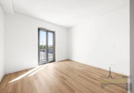 T3+1 Duplex in Montijo Terrace – Large volumes, comfort and energy performance T3+1 Duplex in Montijo Terrace – Large volumes, comfort and energy performance