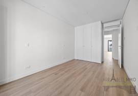 T3 in Montijo – Large volumes, terrace and energy performance T3 in Montijo – Large volumes, terrace and energy performance