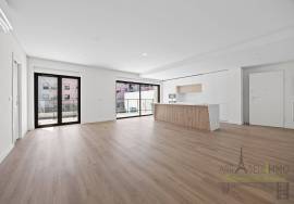 T3 in Montijo – Large volumes, terrace and energy performance T3 in Montijo – Large volumes, terrace and energy performance