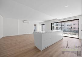 T3 in Montijo – Large volumes, terrace and energy performance T3 in Montijo – Large volumes, terrace and energy performance