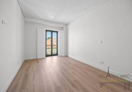 T3 in Montijo – Large volumes, terrace and energy performance T3 in Montijo – Large volumes, terrace and energy performance