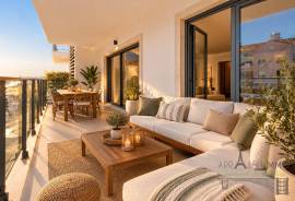 T3 in Montijo – Large volumes, terrace and energy performance T3 in Montijo – Large volumes, terrace and energy performance