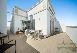 Duplex with garage in downtown Olhão — Generous Terraces, Rooftop and Unimpeded Views Duplex with garage in downtown Olhão — Generous Terraces, Rooftop and Unimpeded Views