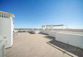 Duplex with garage in downtown Olhão — Generous Terraces, Rooftop and Unimpeded Views Duplex with garage in downtown Olhão — Generous Terraces, Rooftop and Unimpeded Views