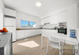 Duplex with garage in downtown Olhão — Generous Terraces, Rooftop and Unimpeded Views Duplex with garage in downtown Olhão — Generous Terraces, Rooftop and Unimpeded Views