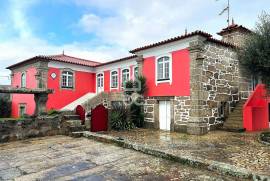 Fully Renovated 4 Bedroom Manor House in Barcelos (Faria) | 1638m² Land, Garage and Stone Annexes Fully Renovated 4 Bedroom Manor House in Barcelos (Faria) | 1638m² Land, Garage and Stone Annexes