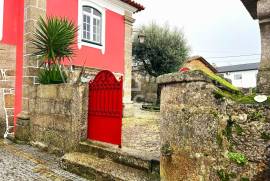 Fully Renovated 4 Bedroom Manor House in Barcelos (Faria) | 1638m² Land, Garage and Stone Annexes Fully Renovated 4 Bedroom Manor House in Barcelos (Faria) | 1638m² Land, Garage and Stone Annexes