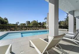 Alvor | Alto Golf Course – Stunning 3+1-bedroom villa with pool, landscaped gardens and golf course setting