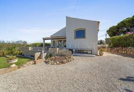 Carvoeiro - Traditional style villa with private pool and landscaped gardens Carvoeiro - Traditional style villa with private pool and landscaped gardens