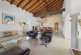 Carvoeiro - Traditional style villa with private pool and landscaped gardens Carvoeiro - Traditional style villa with private pool and landscaped gardens
