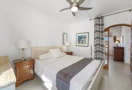 Carvoeiro - Traditional style villa with private pool and landscaped gardens Carvoeiro - Traditional style villa with private pool and landscaped gardens