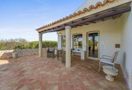 Carvoeiro - Traditional style villa with private pool and landscaped gardens Carvoeiro - Traditional style villa with private pool and landscaped gardens