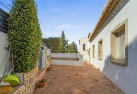 Carvoeiro - Traditional style villa with private pool and landscaped gardens Carvoeiro - Traditional style villa with private pool and landscaped gardens