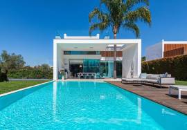 Vilamoura - Contemporary 5-bedroom villa designed by Vasco Vieira