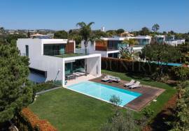 Vilamoura - Contemporary 5-bedroom villa designed by Vasco Vieira