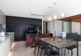 Vilamoura - Contemporary 5-bedroom villa designed by Vasco Vieira