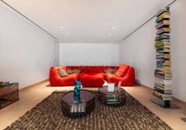 Vilamoura - Contemporary 5-bedroom villa designed by Vasco Vieira